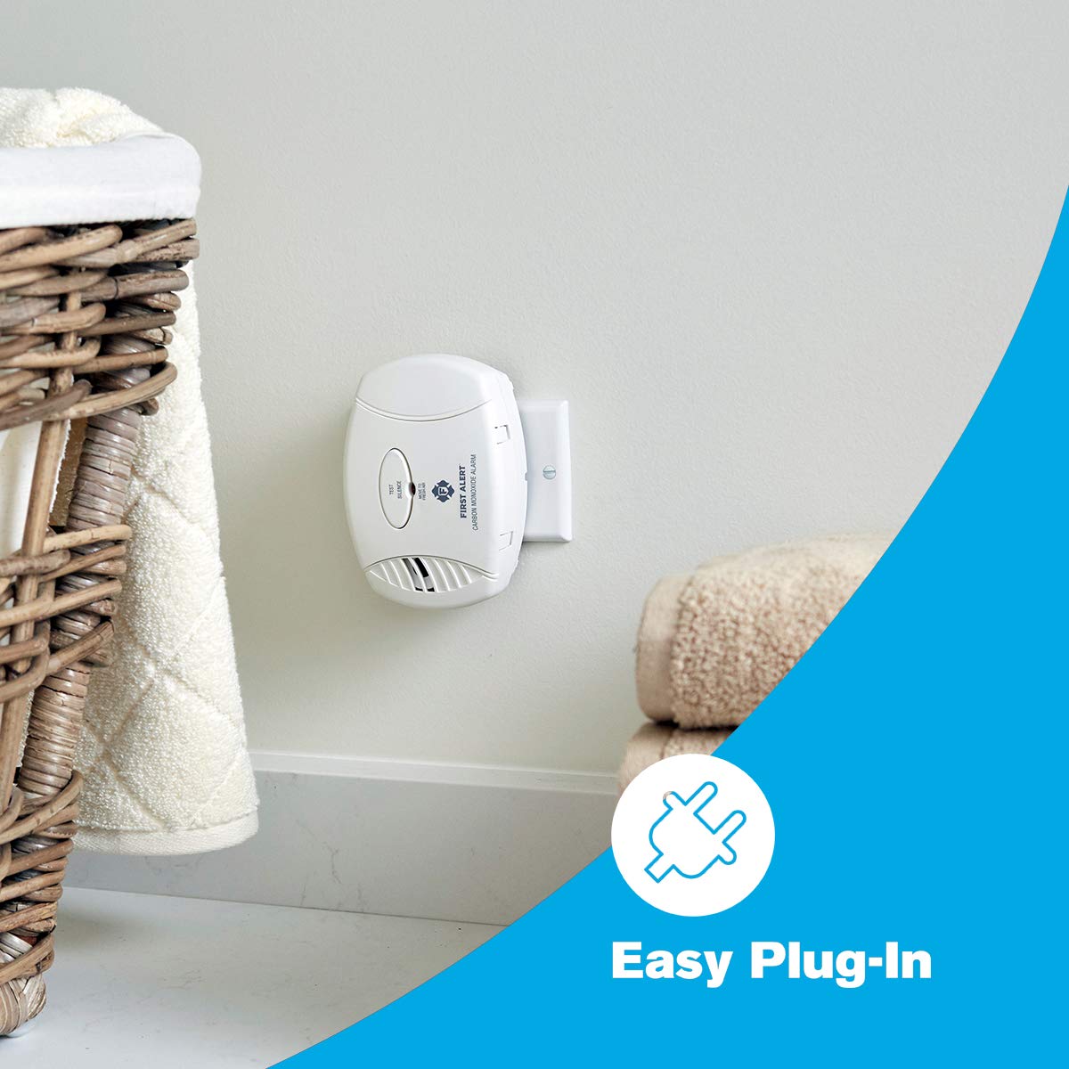 First Alert Carbon Monoxide Detector, Plug-In Alarm with Battery Backup, CO605, White, 1-Pack