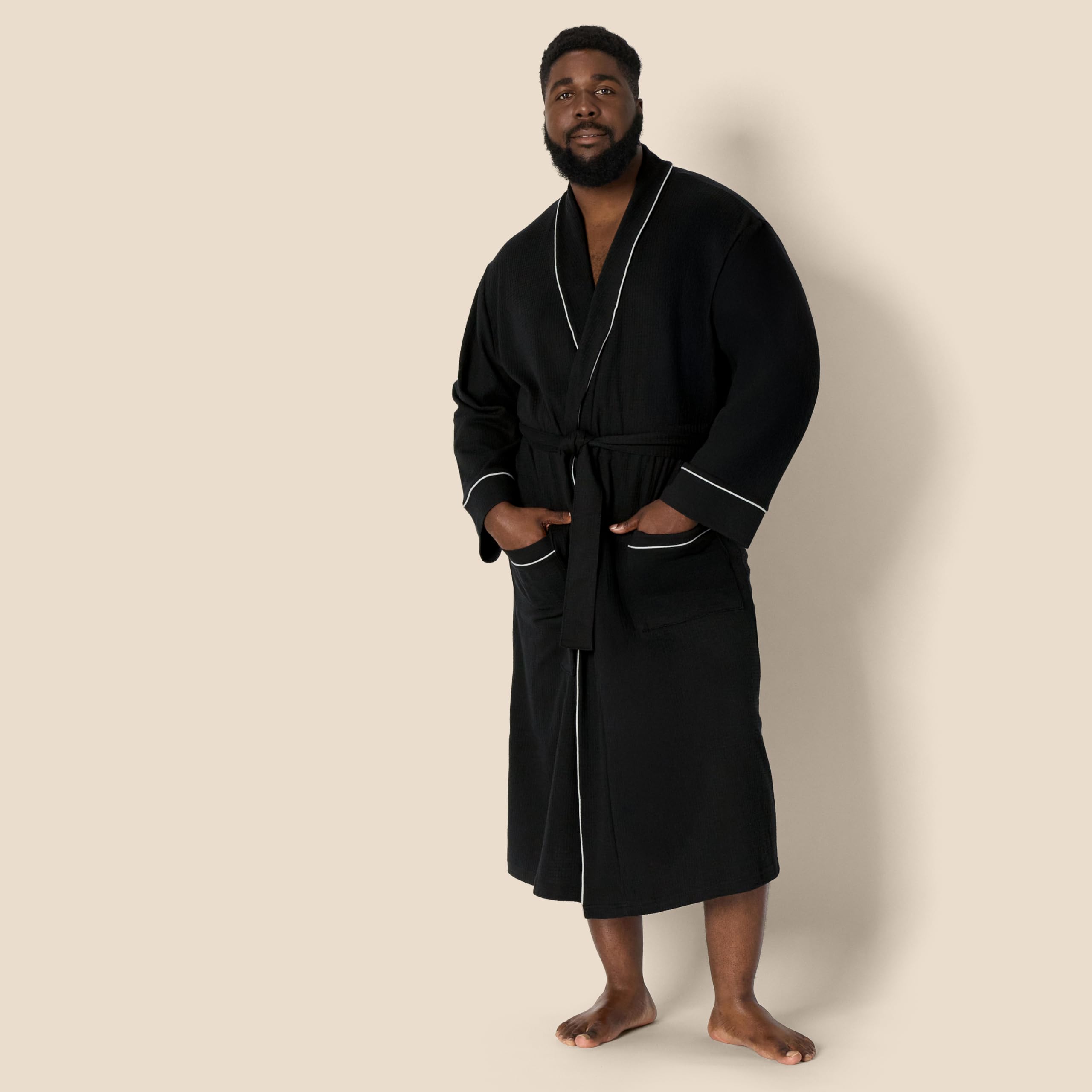 Amazon Essentials Men's Lightweight Waffle Bathrobe (Available in Big & Tall), Black, Medium-Large