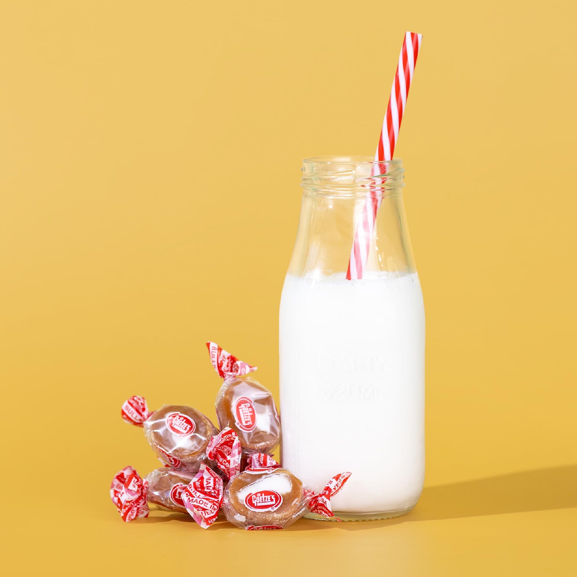 Goetze's Candy Vanilla Caramel Creams - 2 Pound Bag (32 Ounces) - Fresh from the Factory
