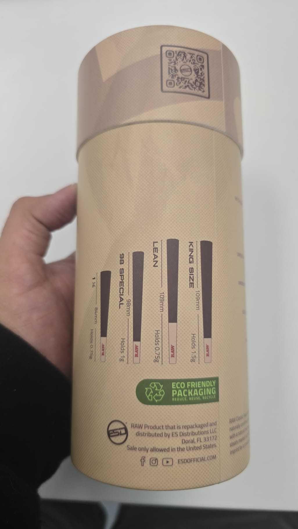 RAW Cones Classic King Size - 100 Pack - Slow Burning Pre Rolled Paper with Tips and Packing Tubes Included