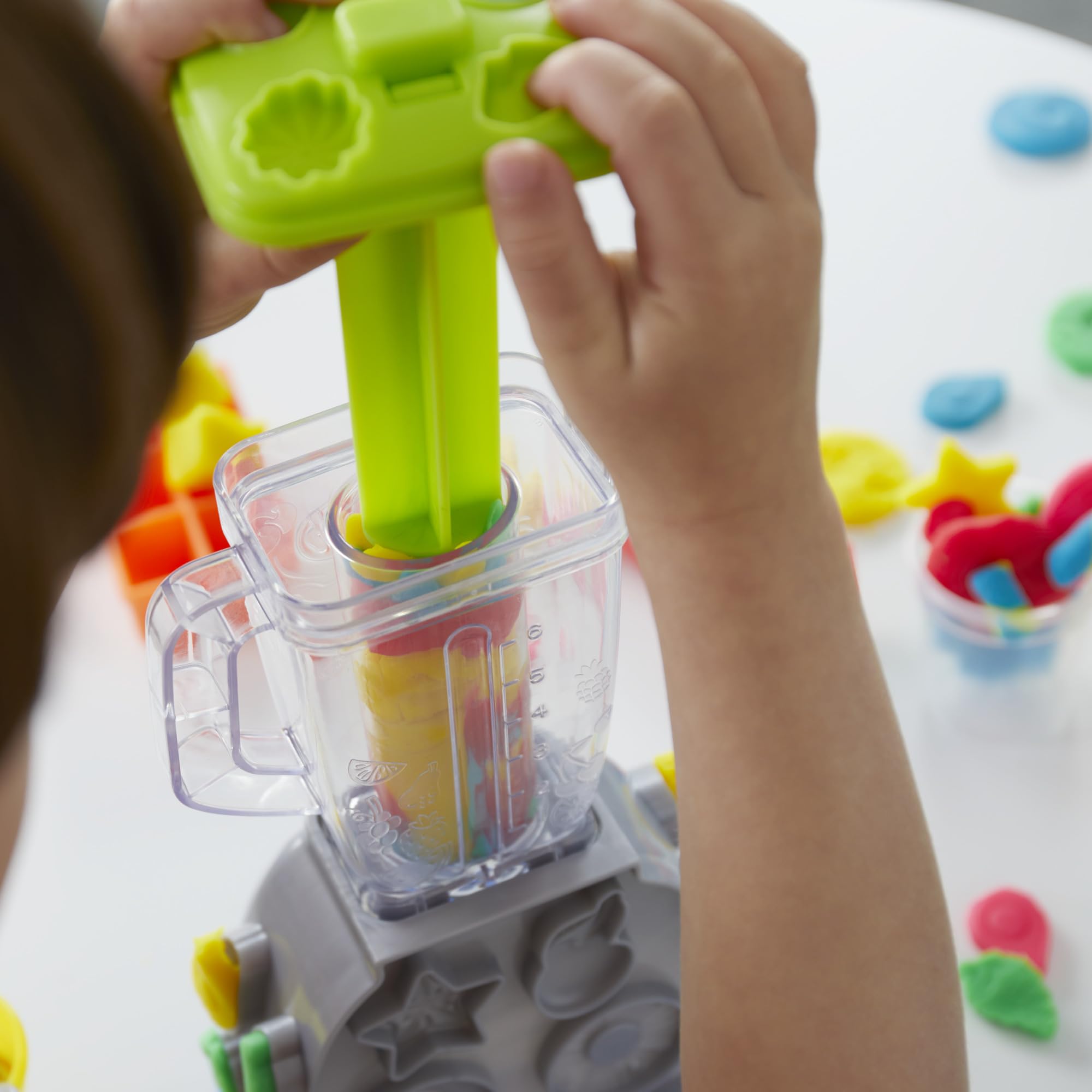 Play Doh Swirlin' Smoothies Toy Blender Playset, Play Kitchen Appliances, Kids Arts and Crafts Toys for 3 Year Old Girls and Boys and Up