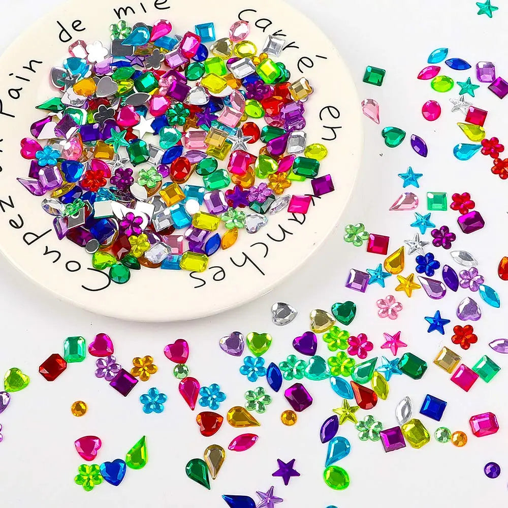 JPSOR 900pcs Gems Jewels for Crafts, Acrylic Flatback Rhinestones for Halloween Pirate Party Decorations, Crafting Embellishments Gemstone (9 Shapes, 6-13mm)