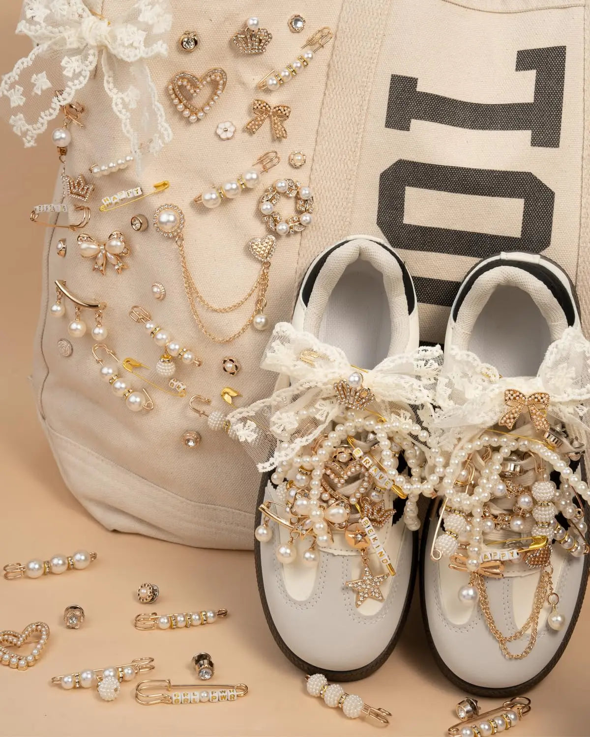 Deinduser Shoe Charms for Sneakers, Junk Socks Charms Kit for Women, Bling Junk Sneaker Charm Set, Gold Shoelace Charm with Pearl Bows and Letters