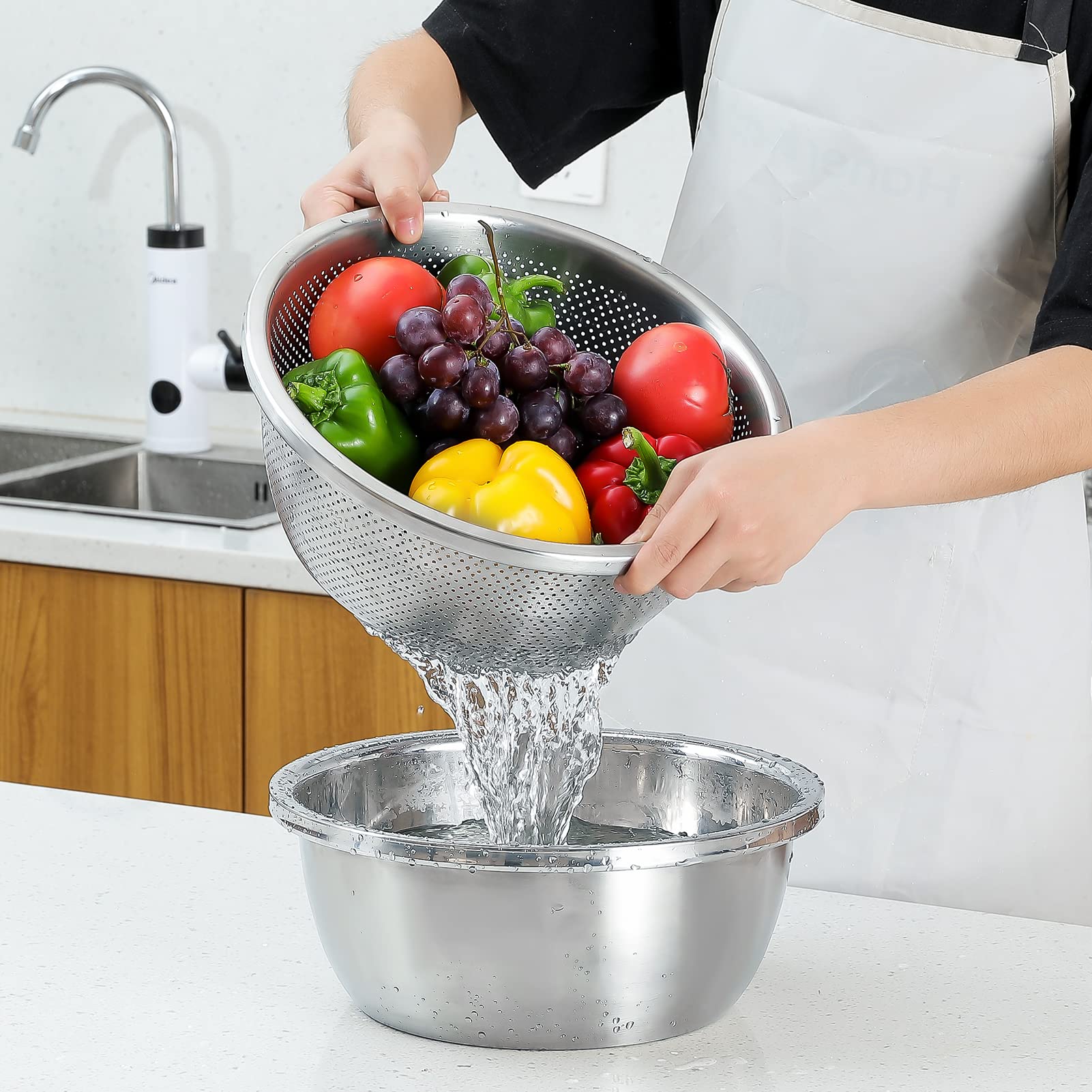 304 Stainless Steel Microporous Colander,2QT Large Capacity with Mixing Bowl For washing vegetables, fruit and rice and for draining cooked pasta(2PC)