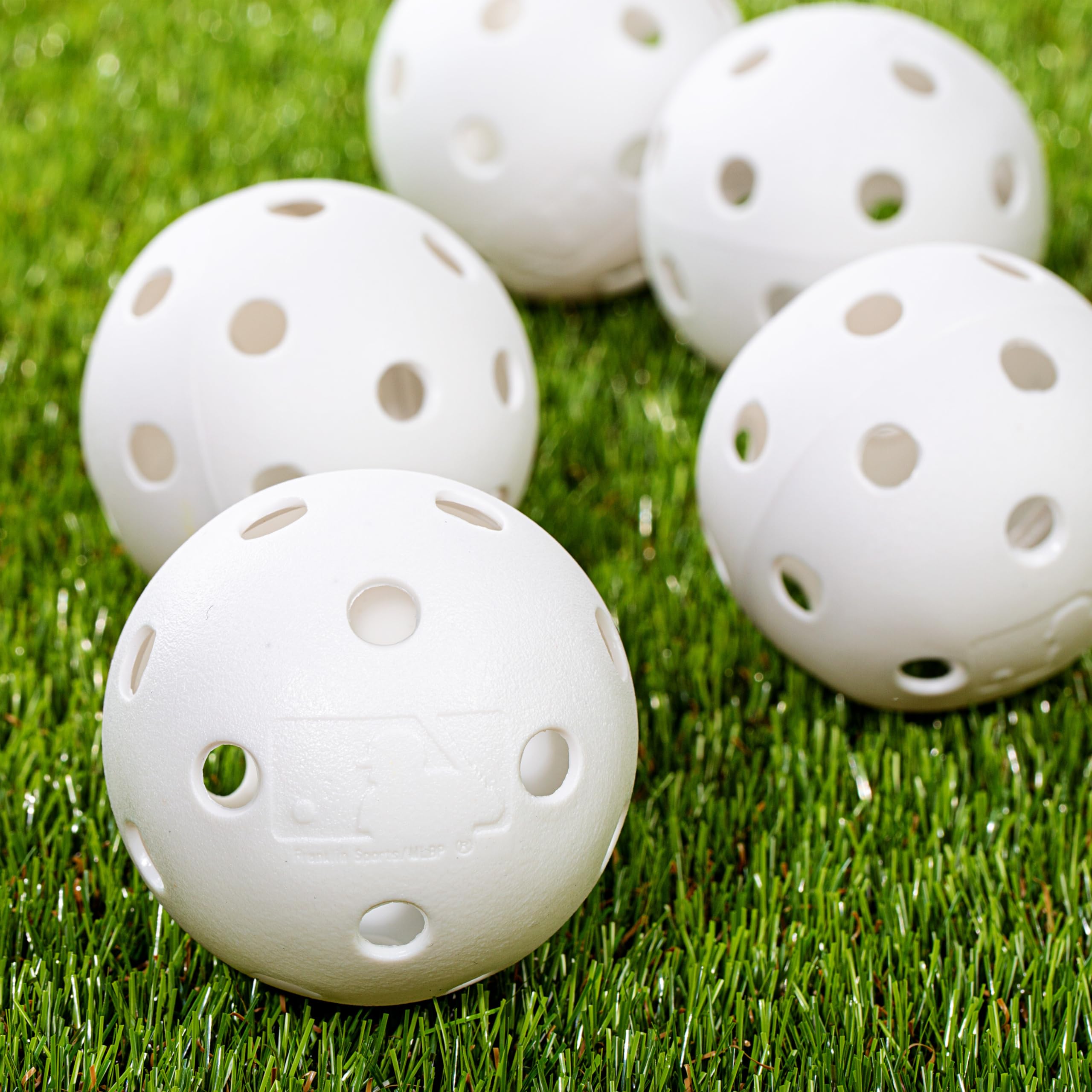 Franklin Sports Plastic Baseballs - MLB - Includes 8 Balls for Batting Practice or Backyard Baseball Play - Replacement Balls – 70mm Official Baseball Size - White