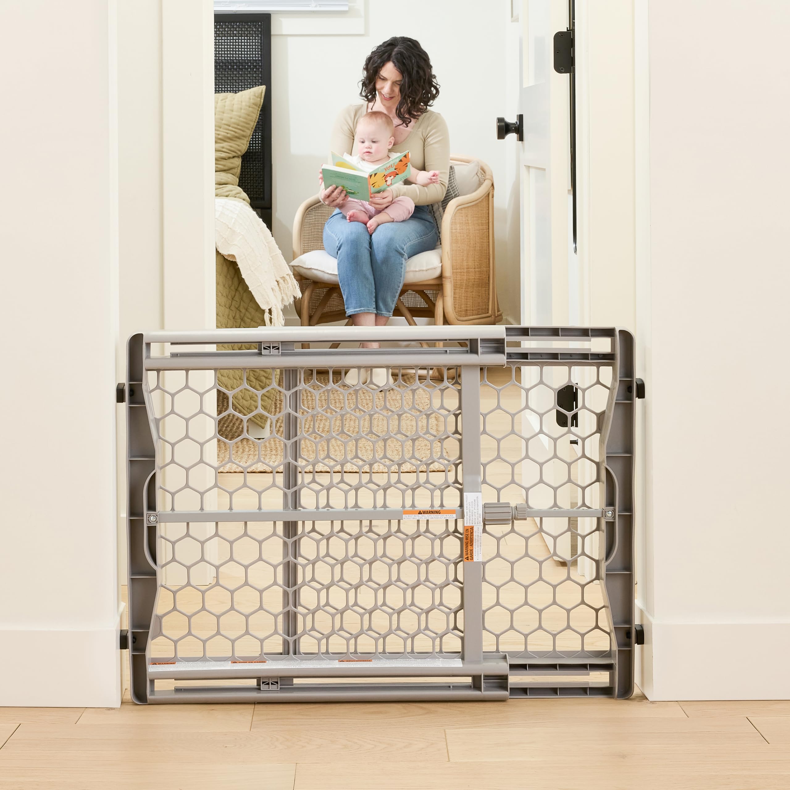 Regalo Easy Fit Plastic Adjustable Extra Wide Baby Gate, Award Winning Brand, 23 Inches Tall, Fits Openings Between 28 to 42 Inches, Pressure Mounted