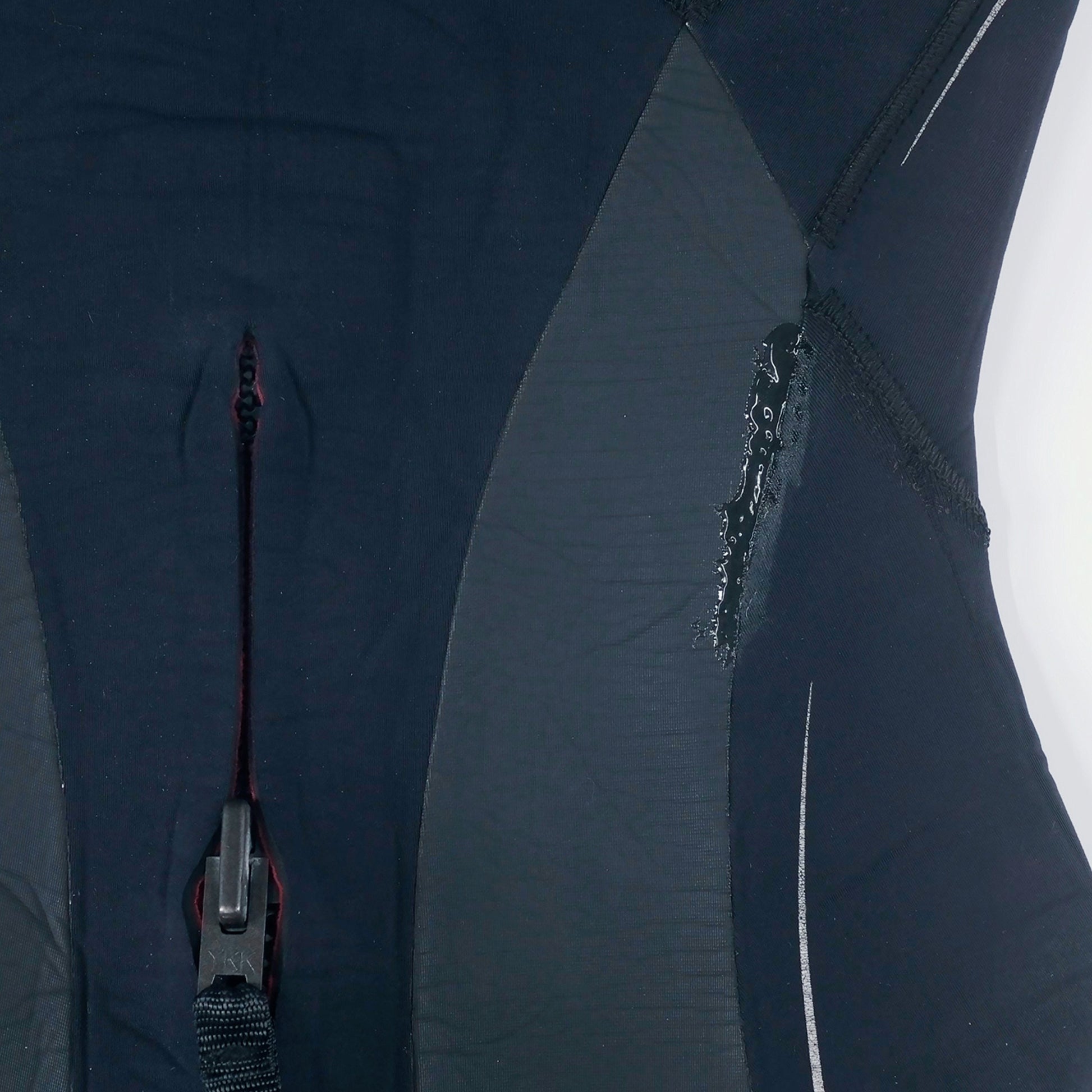 GEAR AID Aquaseal FD Flexible Durable Repair Adhesive for Fixing Tears and Holes in Waders, Wetsuits, PVC Inflatables, Vinyl and Outdoor Gear, Dries Clear, 0.75 oz, 1 Pack